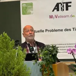 P. Blanché, Schwabhausen: Tierschutzgerechter Einsatz von Herdenschutzhunden in Nutztierherden