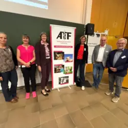 Zufriedenes Moderations- und Organisationsteam: Dr. Birgit Spindler (für das ITTN), Diane Hebeler (ATF), Dr. Christine Bothmann (MLLEV Schleswig-Holstein; BbT), Dr. Kathrin Herzog (LAVES), Dr. Heinz-Walther Leßmann (ehem. Landkreis Cloppenburg), Dr. Andreas Franzky (TVT)